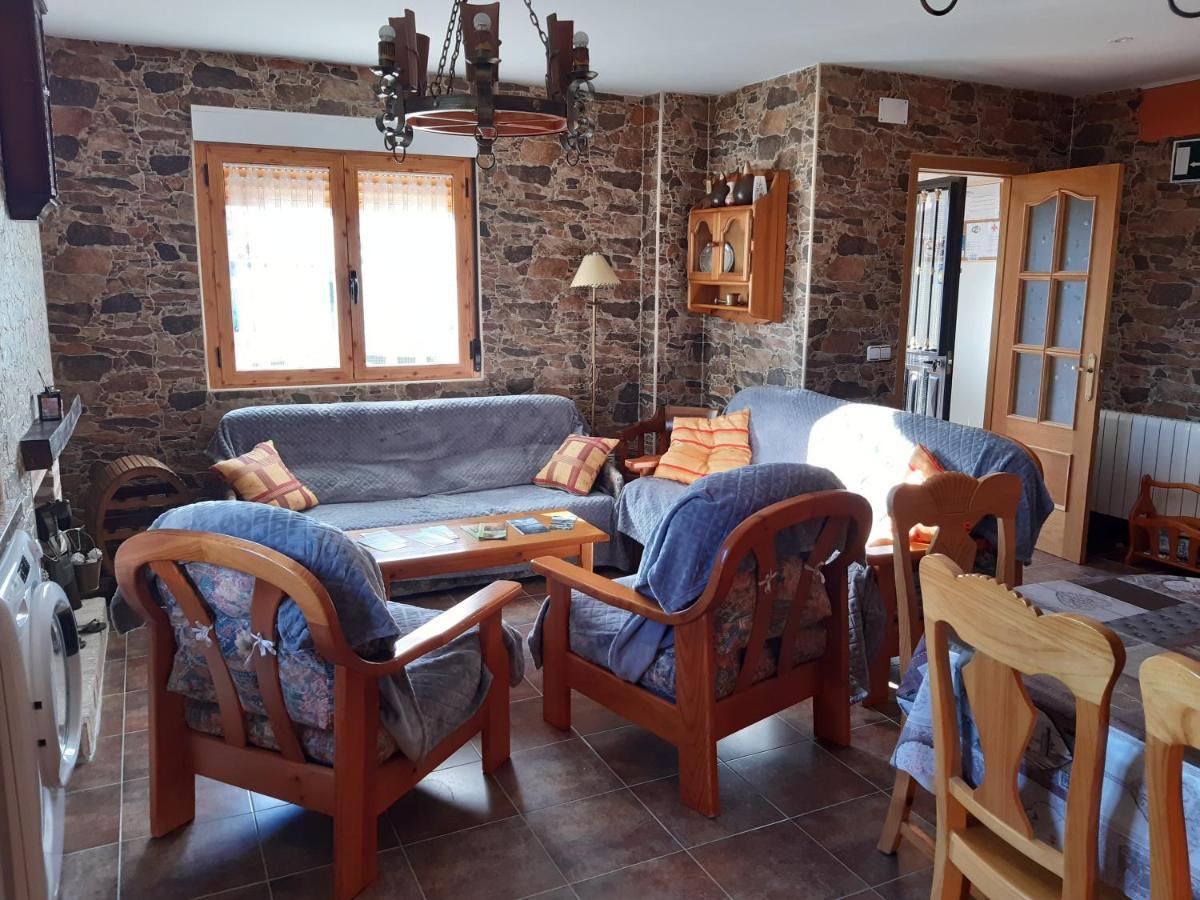 Casa Rural Mi Descanso Valdefuentes de Sangusín Esterno foto