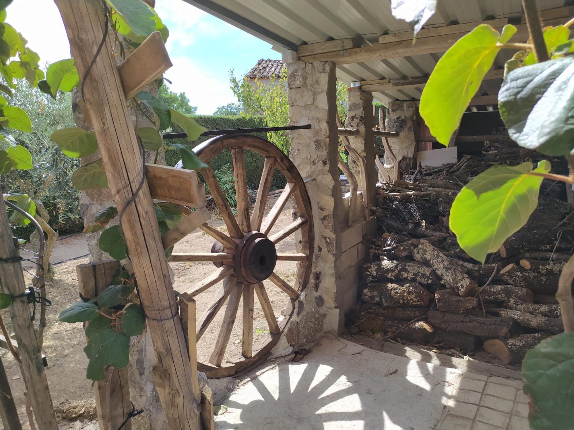 Casa Rural Mi Descanso Valdefuentes de Sangusín Esterno foto