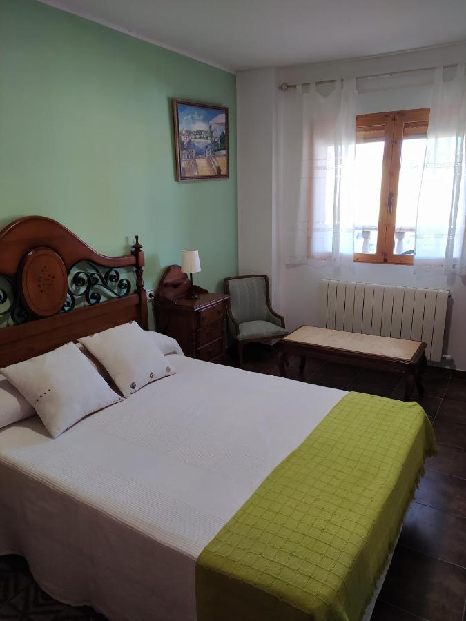 Casa Rural Mi Descanso Valdefuentes de Sangusín Esterno foto