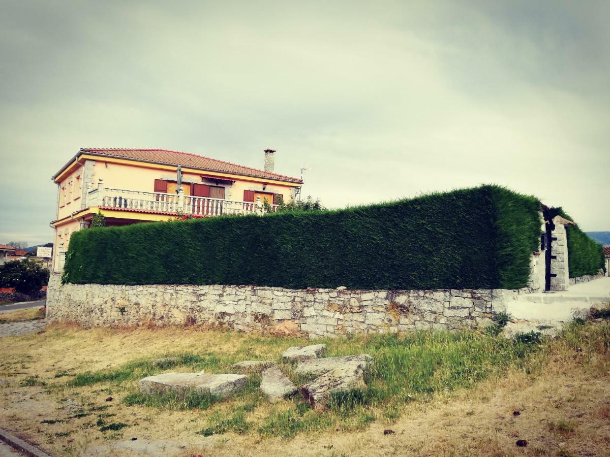 Casa Rural Mi Descanso Valdefuentes de Sangusín Esterno foto