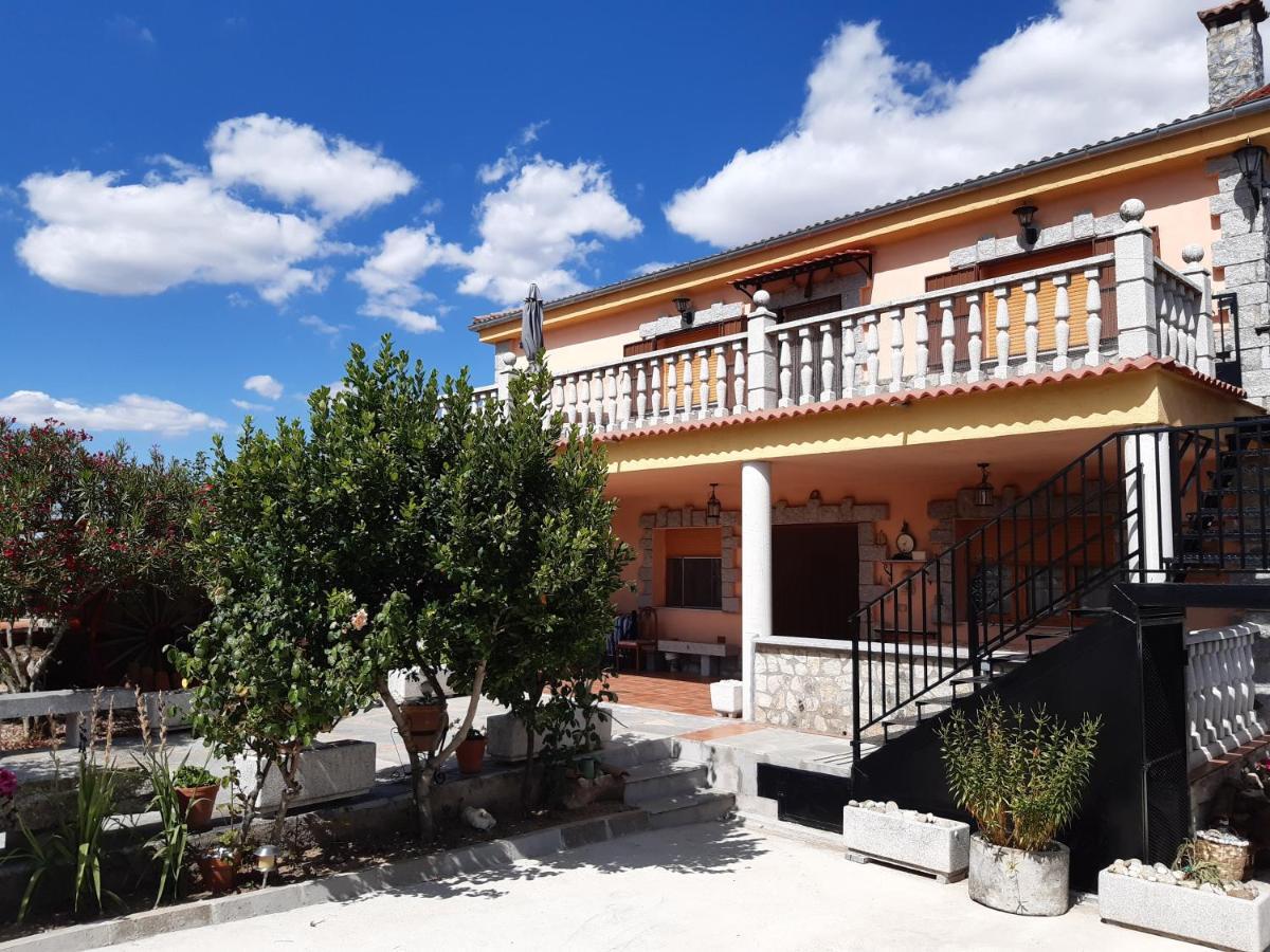 Casa Rural Mi Descanso Valdefuentes de Sangusín Esterno foto
