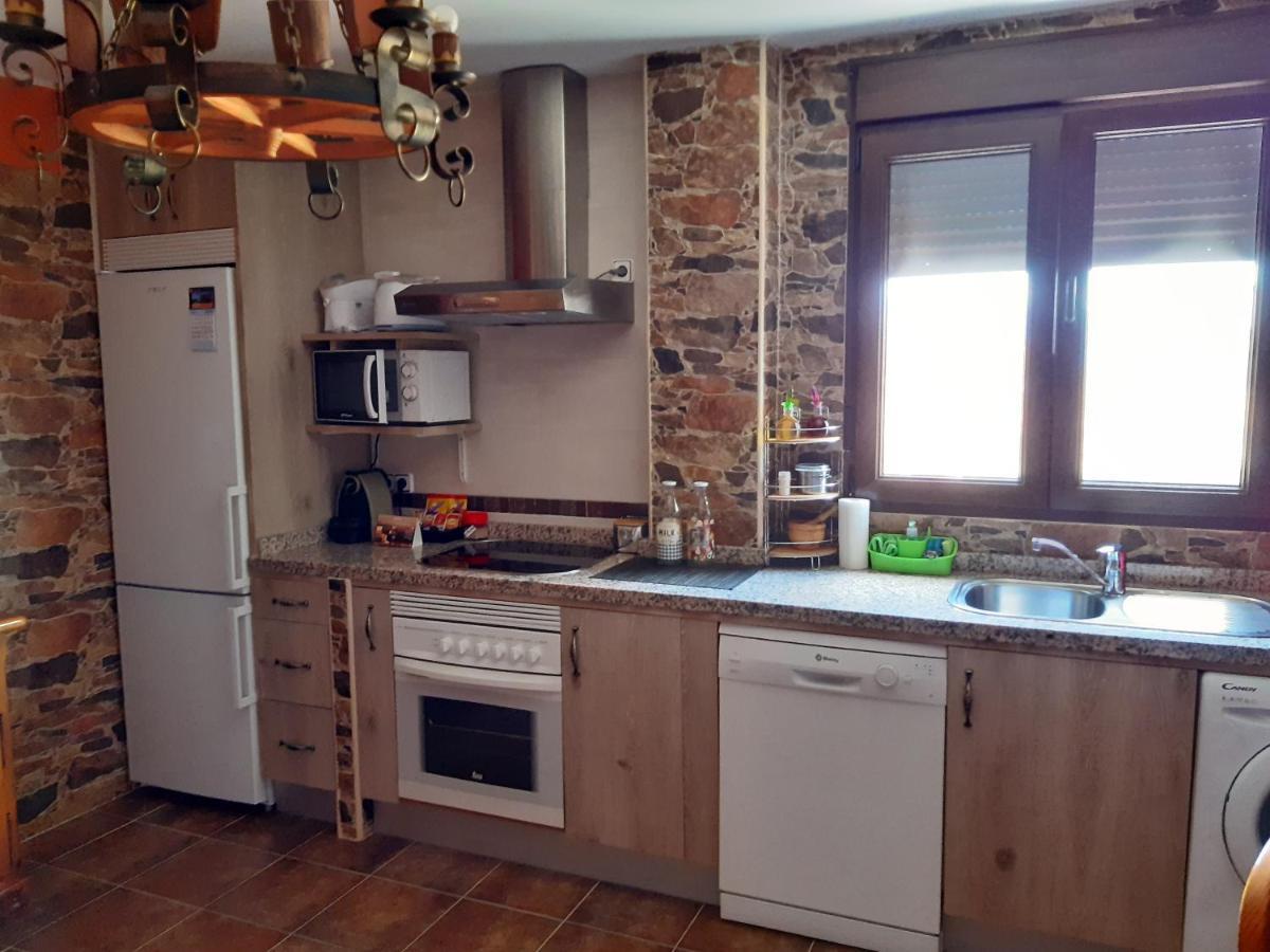 Casa Rural Mi Descanso Valdefuentes de Sangusín Esterno foto
