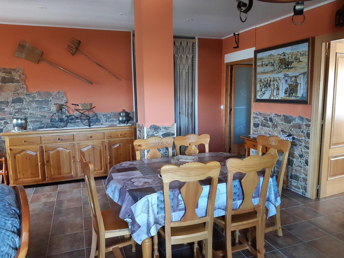 Casa Rural Mi Descanso Valdefuentes de Sangusín Esterno foto